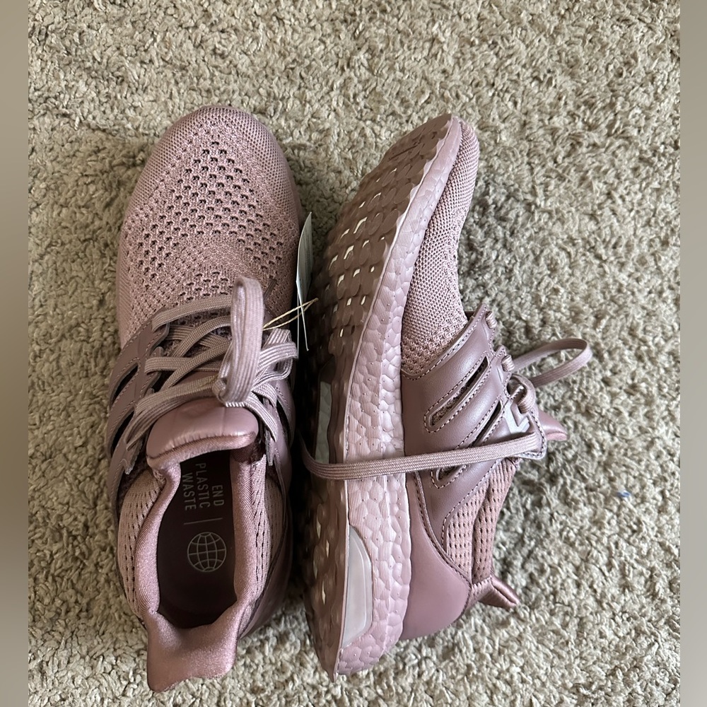 Women’s size 7.5 ultra boost